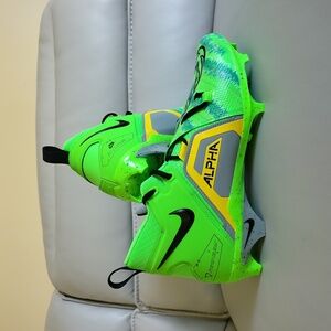 Alpha Menace Pro 3 "Razor-Sharp Cuts"